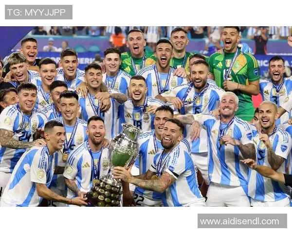 八大足球豪门球星集结揭秘：从梅西到C罗的巅峰时刻与辉煌传奇