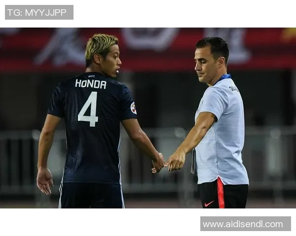 球星携手足球明星同框亮相笑容满面尽显运动与友谊魅力 球星携手足球明星同框亮相笑容满面尽显运动与友谊魅力