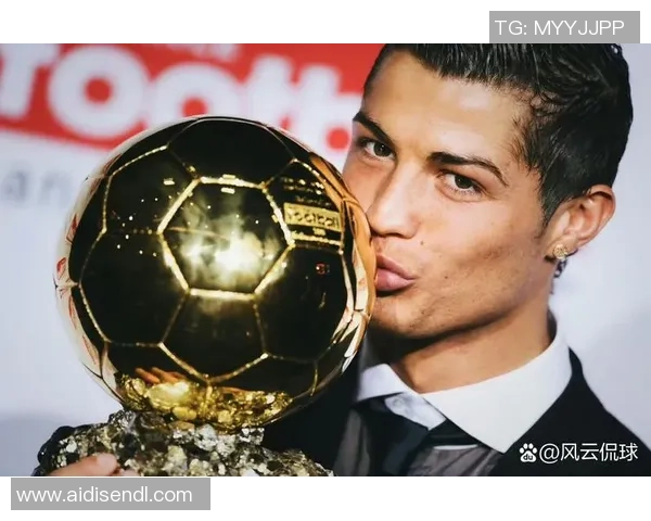 经典足球球星背头发型大赏 从梅西到C罗的帅气造型一网打尽 经典足球球星背头发型大赏 从梅西到C罗的帅气造型一网打尽