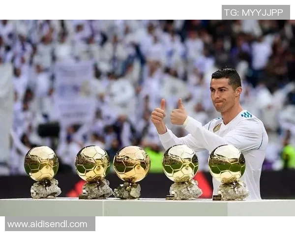 九宫格足球巨星风采展示:探索全球顶级球员的精彩瞬间与传奇故事 九宫格足球巨星风采展示:探索全球顶级球员的精彩瞬间与传奇故事